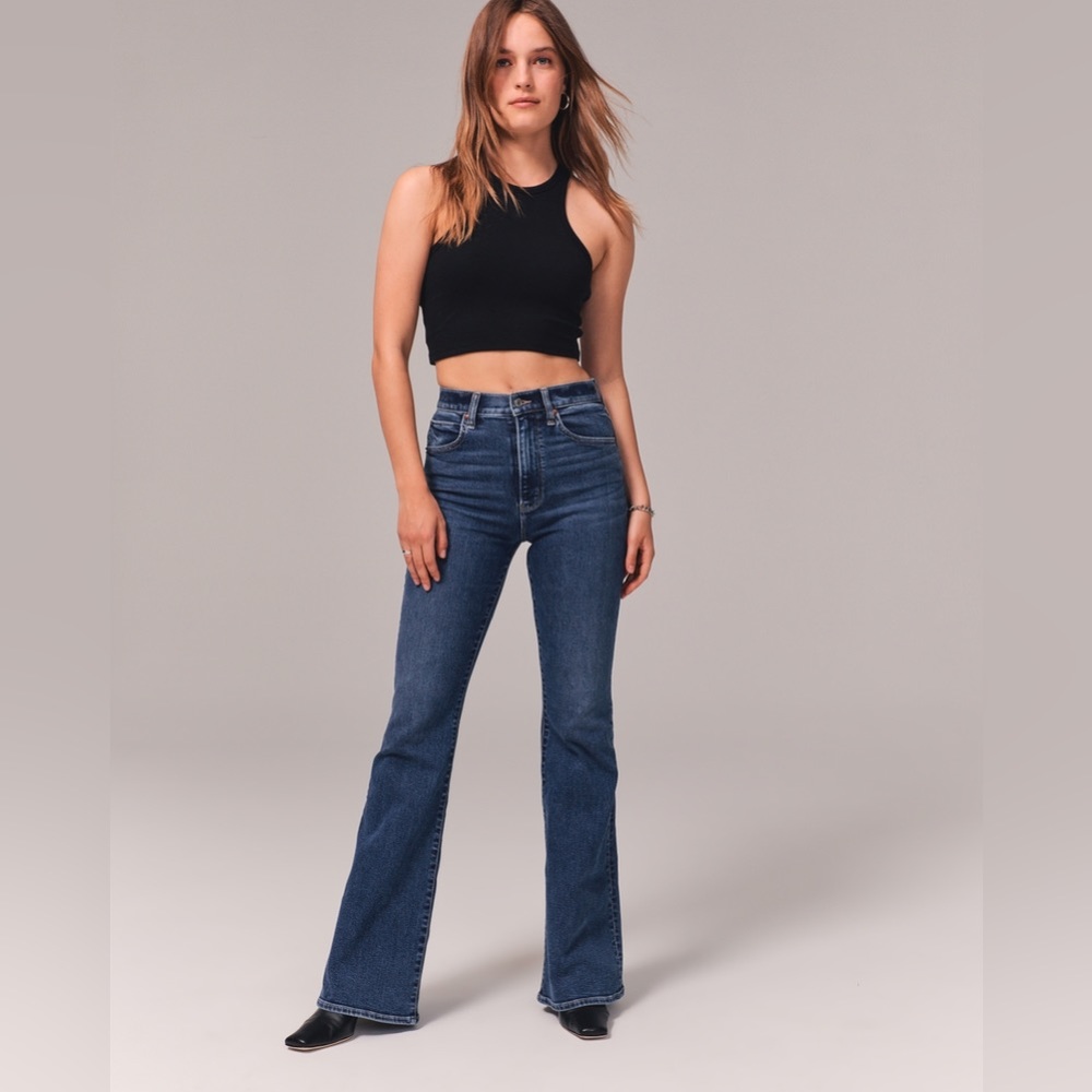 Abercrombie & Fitch Ultra High Rise Flare Jeans 26 2R Dark Wash